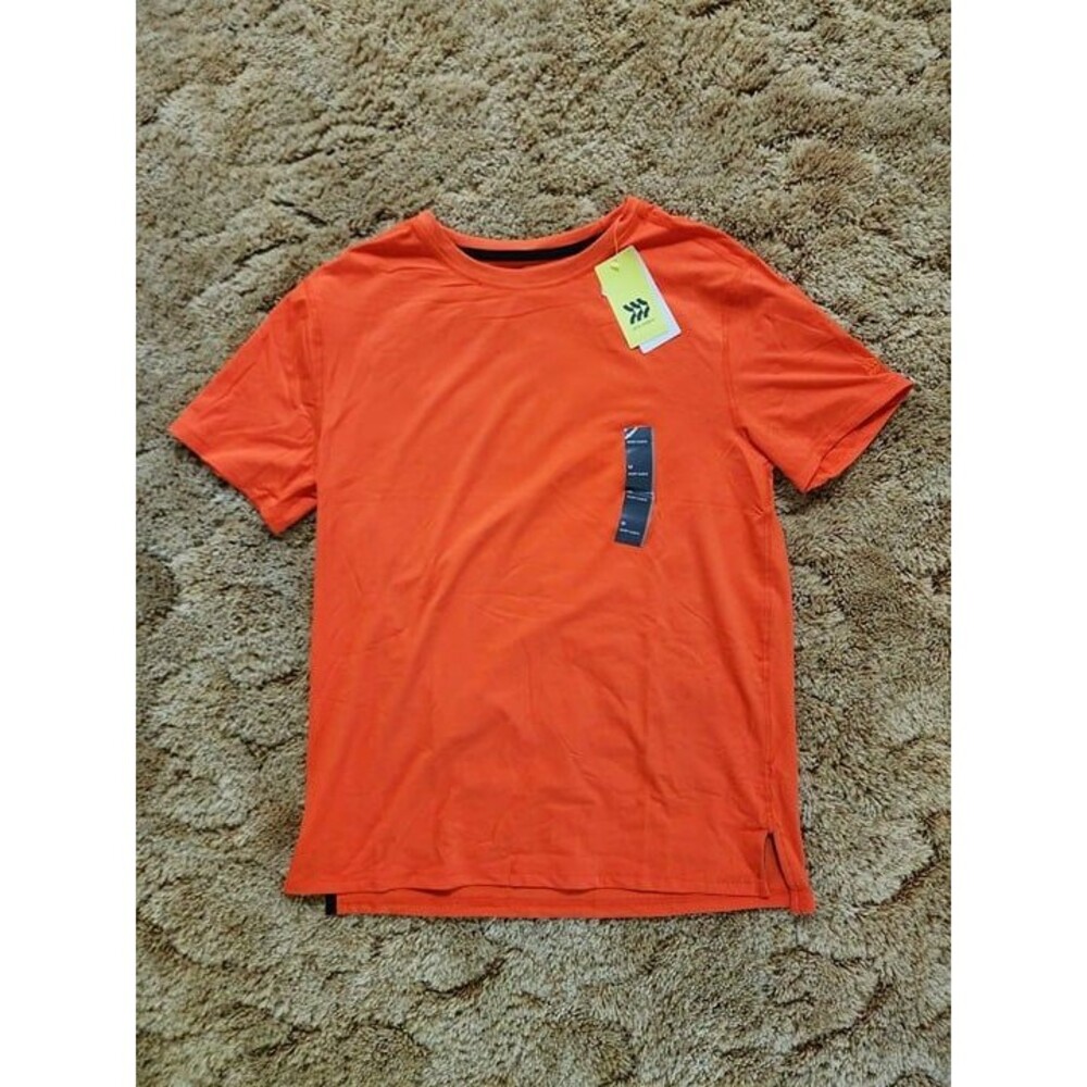 All In Motion Men's Short Sleeve Performance T-Shirt Size: Med. NWT